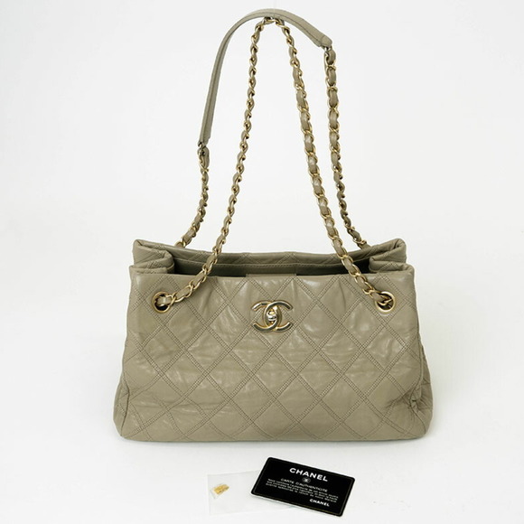 CHANEL Beige Shoulder Bag - Picture 10 of 11